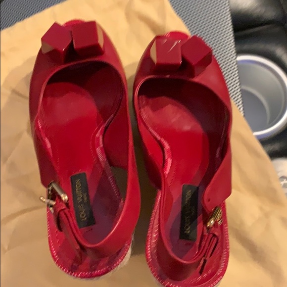 Louis Vuitton sling back wedges - Picture 5 of 10